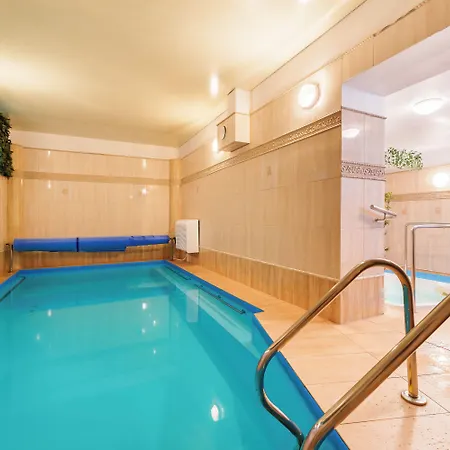아파트호텔 Aparthouse Nad Parseta Szpitalna 7 코워브제크